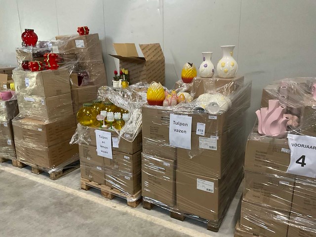 Partij vazen - afbeelding 1 van  12