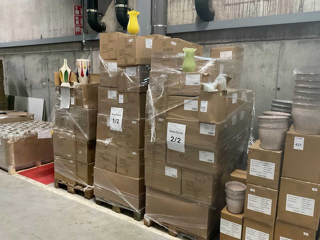 Partij vazen - afbeelding 1 van  14