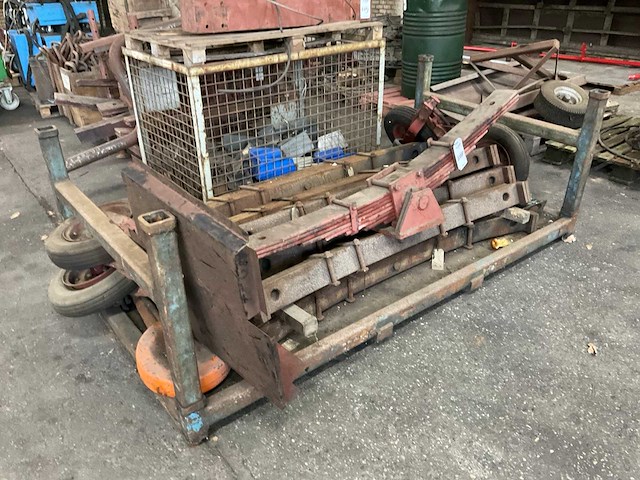 Partij veerpakketten in juk - afbeelding 2 van  5