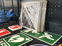 Partij veiligheids- en verkeersborden - afbeelding 5 van  8