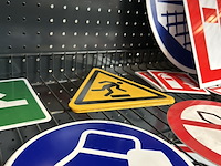 Partij veiligheids- en verkeersborden - afbeelding 8 van  8