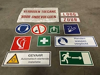 Partij veiligheids- en waarschuwingsborden