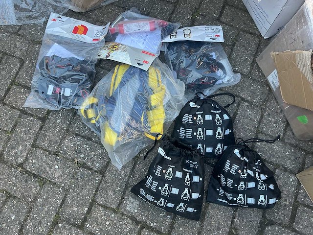 Partij veiligheids artikelen - afbeelding 15 van  35