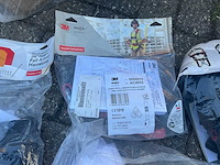 Partij veiligheids artikelen - afbeelding 19 van  35