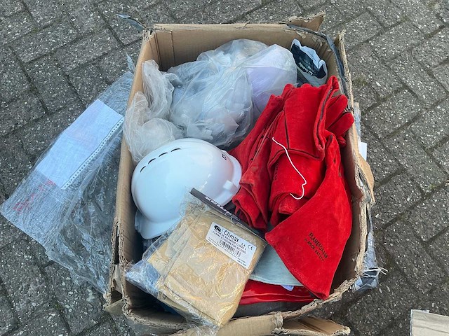 Partij veiligheids artikelen - afbeelding 21 van  35