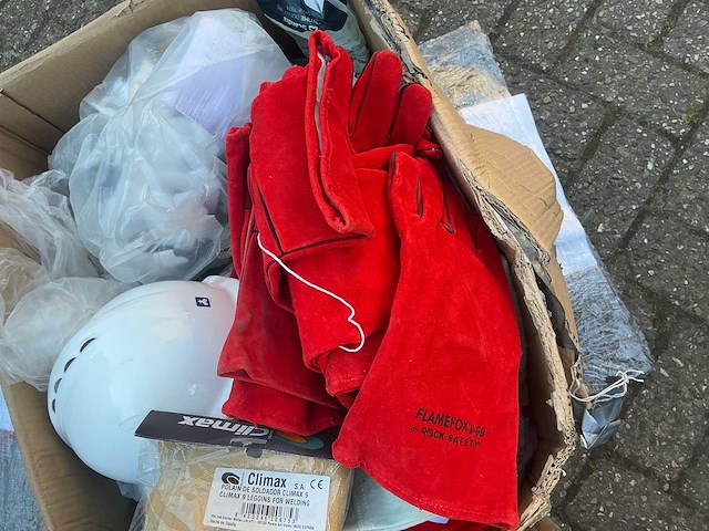 Partij veiligheids artikelen - afbeelding 22 van  35