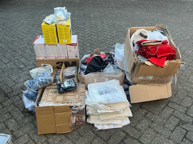 Partij veiligheids artikelen - afbeelding 1 van  35