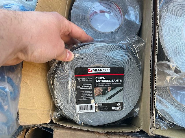 Partij veiligheids artikelen - afbeelding 29 van  35