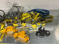 Partij veiligheids materiaal - afbeelding 2 van  5