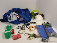 Partij veiligheidsbenodigdheden o.a. bouwhelmen, veiligheidsbrillen & flame overall - maat xxxl