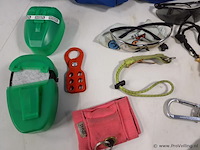 Partij veiligheidsbenodigdheden o.a. bouwhelmen, veiligheidsbrillen & flame overall - maat xxxl - afbeelding 2 van  6