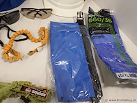 Partij veiligheidsbenodigdheden o.a. bouwhelmen, veiligheidsbrillen & flame overall - maat xxxl - afbeelding 3 van  6