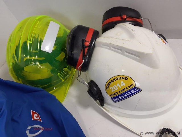 Partij veiligheidsbenodigdheden o.a. bouwhelmen, veiligheidsbrillen & flame overall - maat xxxl - afbeelding 4 van  6