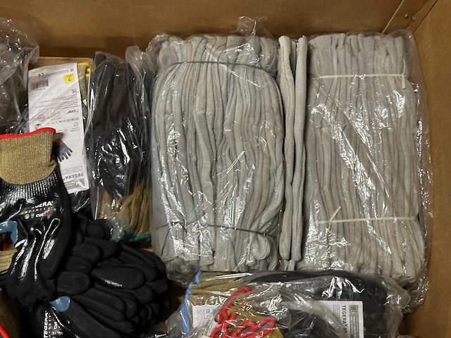 Partij veiligheidshandschoenen - afbeelding 6 van  7