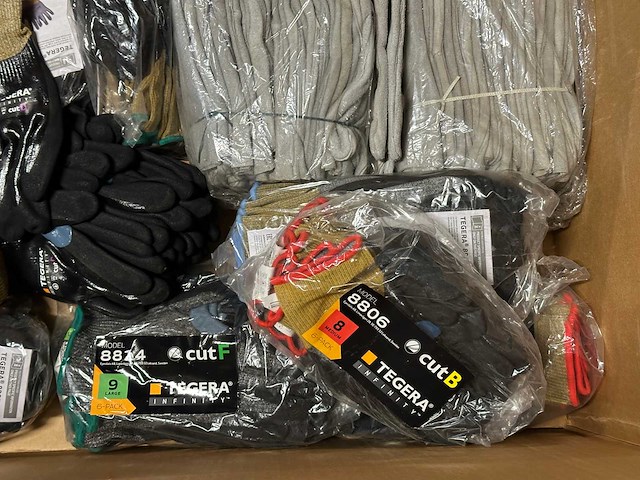 Partij veiligheidshandschoenen - afbeelding 7 van  7