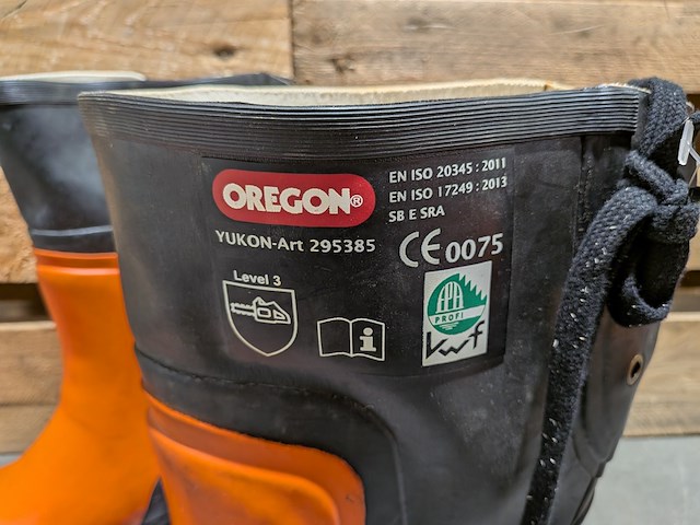 Partij veiligheidskleding, o.a. stihl, husqvarna & oregon - afbeelding 23 van  23