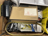 Partij veiligheidsmiddelen - afbeelding 10 van  11