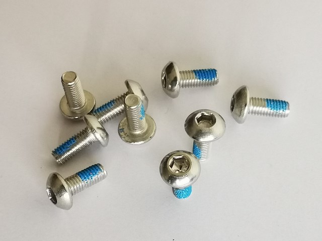 Partij veiligheidsschroeven + divers gereedschap - afbeelding 4 van  11