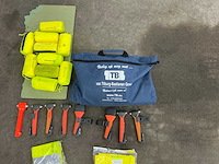 Partij veiligheidsvesten en ruitentikkers - afbeelding 9 van  9