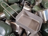 Partij veldflessen, pannen en canteen cups - afbeelding 3 van  9