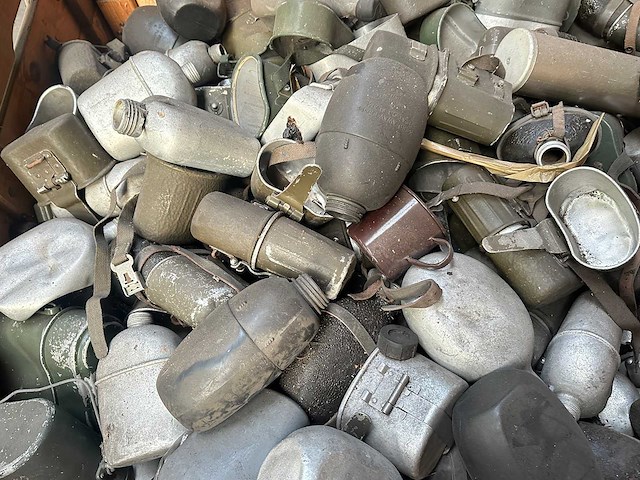 Partij veldflessen - afbeelding 2 van  3