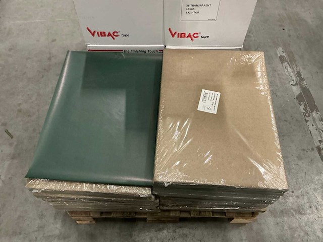 Partij vellen br. kraft fond d. groen 42x62cm/50gr (7920x) - afbeelding 1 van  3