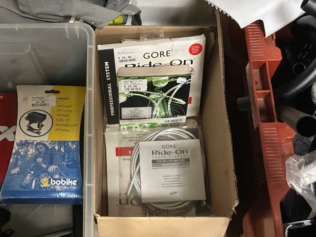 Partij velo / sram / shimano / gore / bobike / cube fietsonderdelen - afbeelding 2 van  9