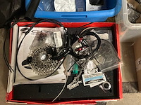 Partij velo / sram / shimano / gore / bobike / cube fietsonderdelen - afbeelding 7 van  9