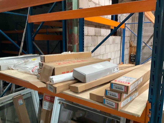 Partij velux dakramen en onderdelen (37x) - afbeelding 3 van  22