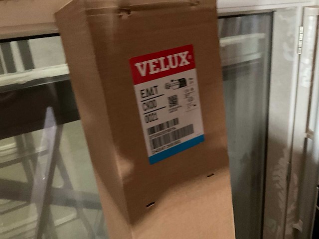 Partij velux dakramen en onderdelen (37x) - afbeelding 10 van  22