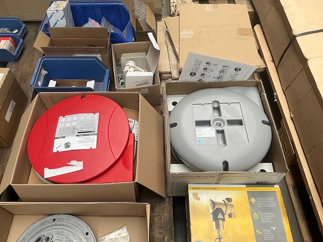 Partij ventilatie- en cv onderdelen - afbeelding 4 van  5