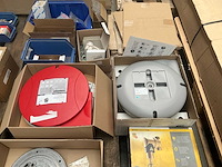 Partij ventilatie- en cv onderdelen - afbeelding 4 van  5