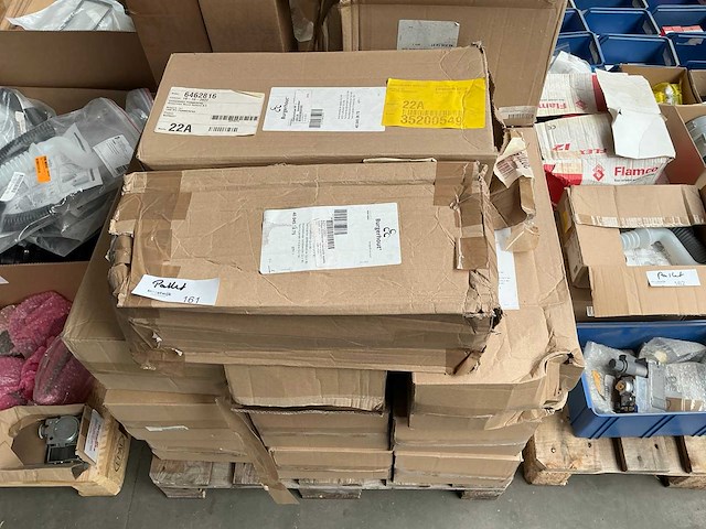 Partij ventilatie-, verwarmings- en installatiematerialen - afbeelding 2 van  5