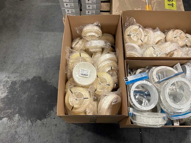 Partij ventilatie benodigdheden - afbeelding 4 van  8