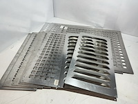 Partij ventilatieplaten en schoepenroosters, gavo en nedco, 14 stuks - afbeelding 1 van  4