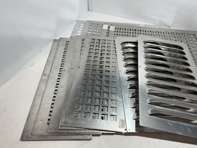 Partij ventilatieplaten en schoepenroosters, gavo en nedco, 14 stuks - afbeelding 3 van  4