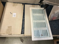 Partij ventilatieroosters, dakluikhorren en dakluik toebehoren - afbeelding 16 van  30