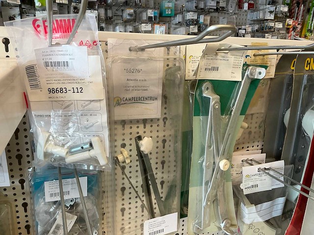 Partij ventilatieroosters, dakluikhorren en dakluik toebehoren - afbeelding 26 van  30