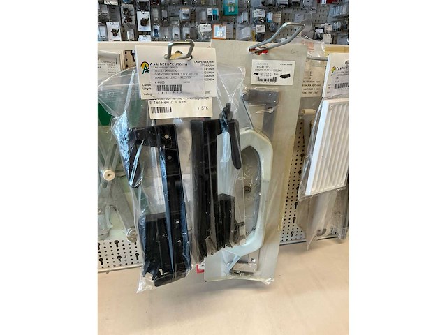 Partij ventilatieroosters, dakluikhorren en dakluik toebehoren - afbeelding 27 van  30