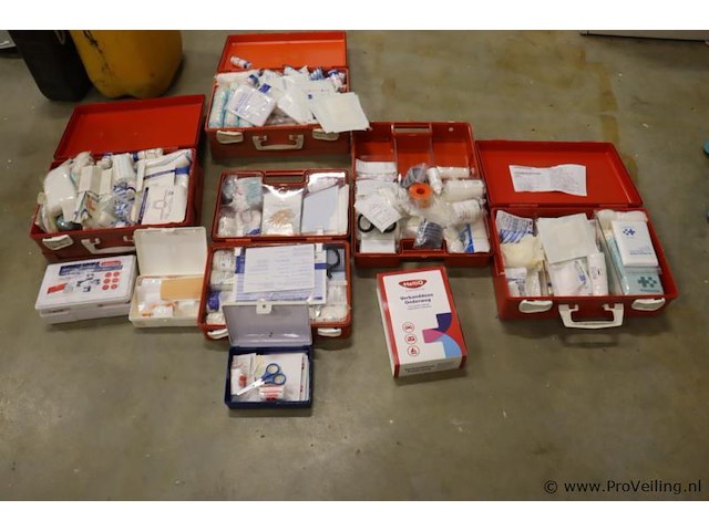 Partij verbanddozen o.a. heltiq verbanddoos onderweg - afbeelding 2 van  9