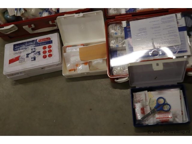 Partij verbanddozen o.a. heltiq verbanddoos onderweg - afbeelding 9 van  9