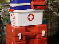 Partij verbanddozen/tassen - 9 stuks - afbeelding 1 van  9