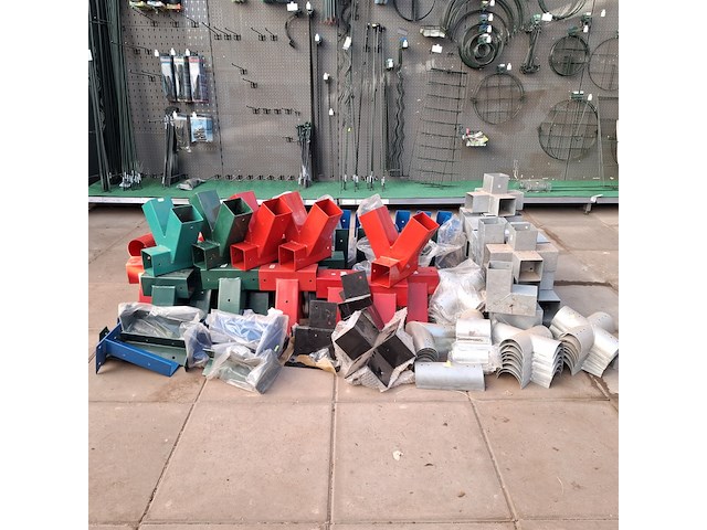 Partij verbindingsstukken - afbeelding 1 van  19