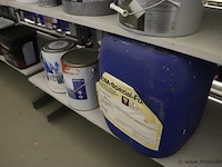 Partij verf bestaande uit o.a. keim soldalan sol-silicaat buitenmuurverf me, soldalan-verdunning, sigma mortar 2k ep base + hardner, toupret murex & sikkens wapex 529 multicolour vlokken - afbeelding 3 van  20