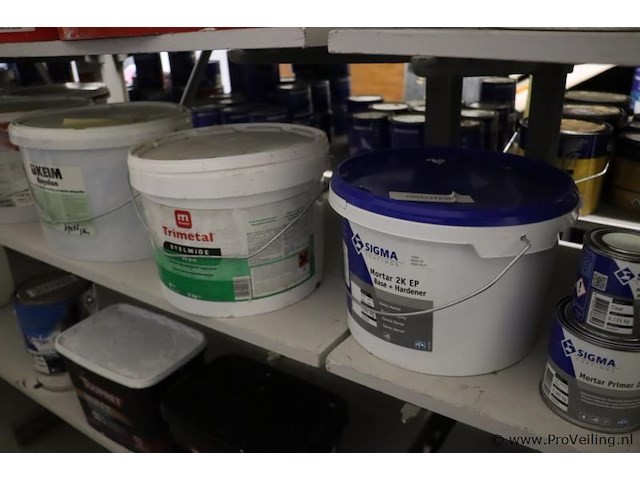 Partij verf bestaande uit o.a. keim soldalan sol-silicaat buitenmuurverf me, soldalan-verdunning, sigma mortar 2k ep base + hardner, toupret murex & sikkens wapex 529 multicolour vlokken - afbeelding 5 van  20