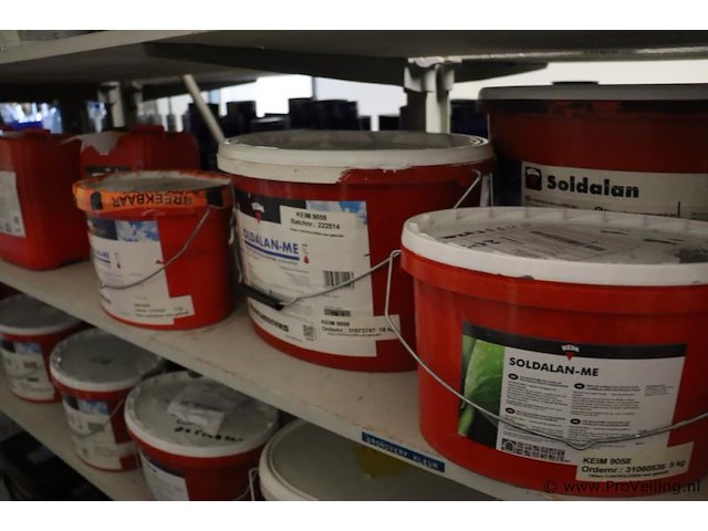 Partij verf bestaande uit o.a. keim soldalan sol-silicaat buitenmuurverf me, soldalan-verdunning, sigma mortar 2k ep base + hardner, toupret murex & sikkens wapex 529 multicolour vlokken - afbeelding 7 van  20