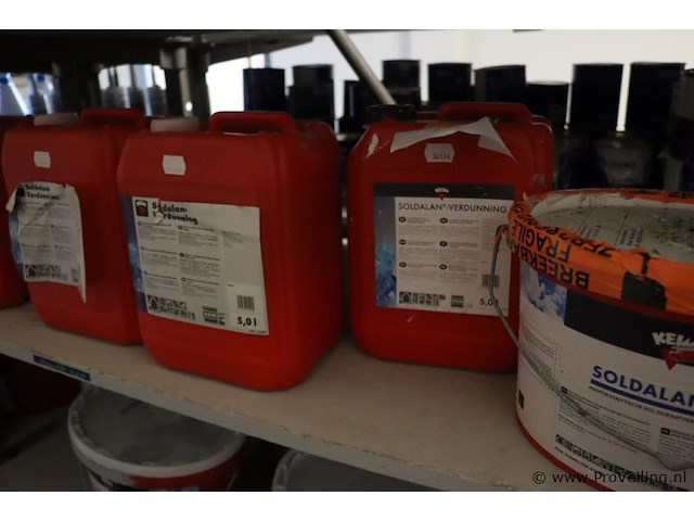 Partij verf bestaande uit o.a. keim soldalan sol-silicaat buitenmuurverf me, soldalan-verdunning, sigma mortar 2k ep base + hardner, toupret murex & sikkens wapex 529 multicolour vlokken - afbeelding 8 van  20