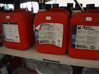 Partij verf bestaande uit o.a. keim soldalan sol-silicaat buitenmuurverf me, soldalan-verdunning, sigma mortar 2k ep base + hardner, toupret murex & sikkens wapex 529 multicolour vlokken - afbeelding 9 van  20