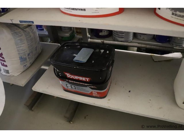 Partij verf bestaande uit o.a. keim soldalan sol-silicaat buitenmuurverf me, soldalan-verdunning, sigma mortar 2k ep base + hardner, toupret murex & sikkens wapex 529 multicolour vlokken - afbeelding 11 van  20