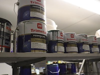 Partij verf bestaande uit o.a. keim soldalan sol-silicaat buitenmuurverf me, soldalan-verdunning, sigma mortar 2k ep base + hardner, toupret murex & sikkens wapex 529 multicolour vlokken - afbeelding 15 van  20